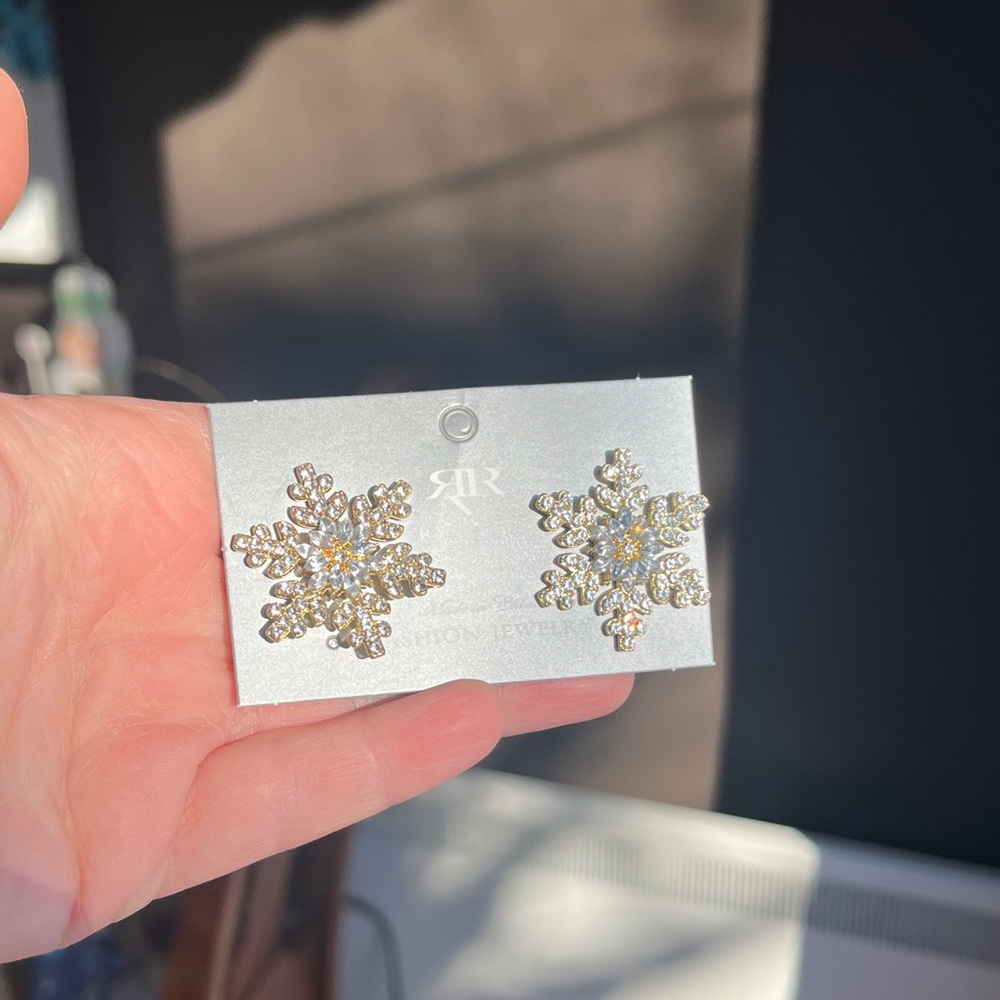 Gold Snowflake Earrings